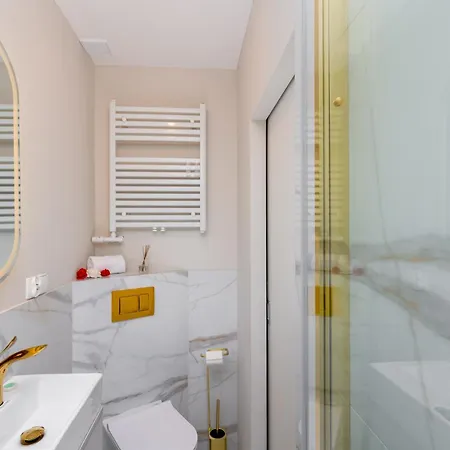 Apartament Jacuzzi Berka