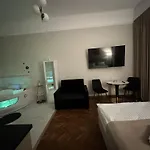 Jacuzzi Berka شقة كراكوفيا