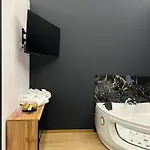 Διαμέρισμα Jacuzzi Berka Krasków