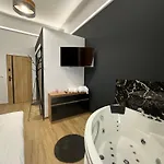 Jacuzzi Berka Διαμέρισμα *